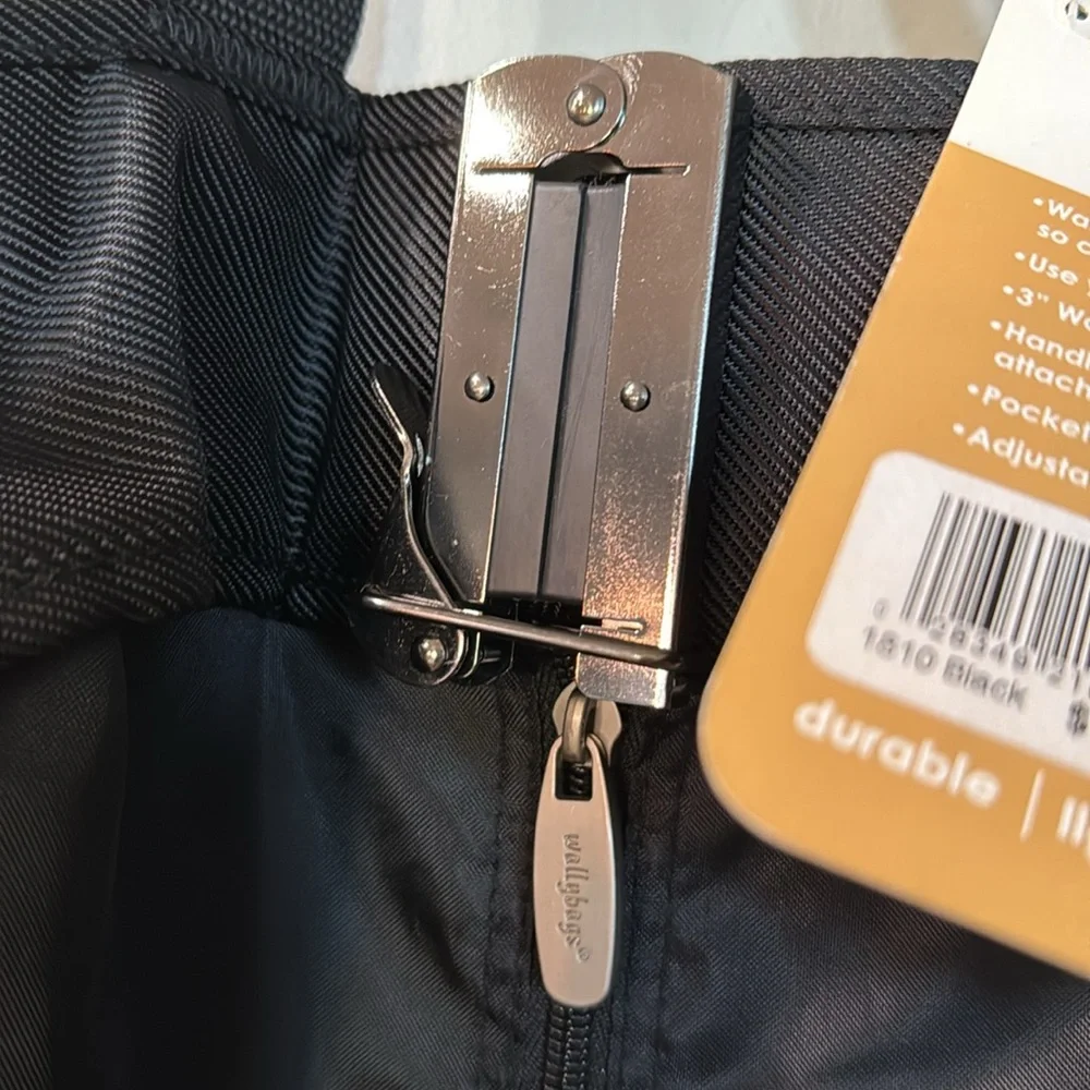 NWT WallyBags 42” Black Garment Bag Shoulder Strap Lightweight Water Repellent